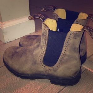 Special Detail Blundstones Size (US W 6.5 )